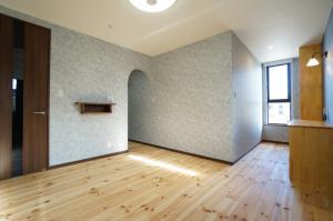 アーチの入口はひろ〜〜いクローゼット