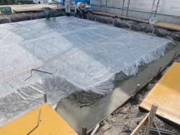 防湿シート
捨てコンクリート
................................