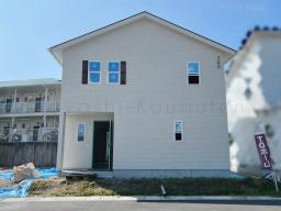 雨樋取り付け
足場解体
𓈒𓐍𓂃𓈒𓂂𖤣𖤥𖠿................