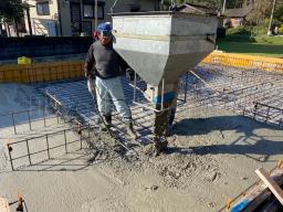 ベースコンクリートの打設が行なわれました！---- COPYRIGHT©2021 霧島市 TDホーム霧島（有）林工務店 ----