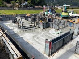 立ち上がり基礎の型枠が組まれました！---- COPYRIGHT©2021 霧島市 TDホーム霧島（有）林工務店 ----