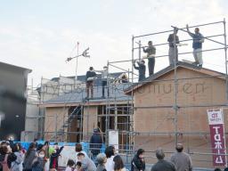 上棟もちまき！ご友人やご近所の方などこ～～～んなにたくさんの方にお越しいただきました！！ ありがとうございました！---- COPYRIGHT©2022 霧島市 TDホーム霧島（有）林工務店 ----