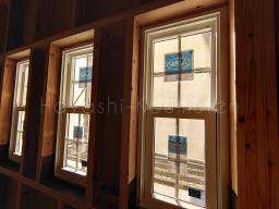 取り付けてる窓はYKKAPのAPW330と言う商品です！家の中で窓が一番熱の出入りが多いので、性能の良い窓を 取り付けることで快適に過ごすことができます！---- COPYRIGHT©2022 霧島市 TDホーム霧島（有）林工務店 ----