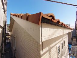 屋根の側面部分は破風と言う場所で、ここには「破風サイディング」と言う仕上げ材を取り付けます。---- COPYRIGHT©2022 霧島市 TDホーム霧島（有）林工務店 ----