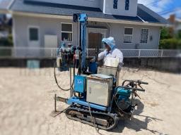 工事開始前に、まずは地盤調査が行なわれました！ 地盤調査は、スウェーデン式サウンディング試験と言う方法で行なわれました。---- COPYRIGHT©2021 霧島市 TDホーム霧島（有）林工務店 ----