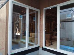 取り付けてる窓はYKKAPのAPW330と言う商品です！家の中で窓が一番熱の出入りが多いので、性能の良い窓を 取り付けることで快適に過ごすことができます！---- COPYRIGHT©2021 霧島市 TDホーム霧島（有）林工務店 ----