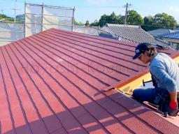 ボルドーレッドのコロニアル材の屋根です！かわいらしいお家に似合ってます！---- COPYRIGHT©2021 霧島市 TDホーム霧島（有）林工務店 ----