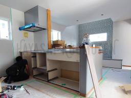 キッチンの取り付けが行なわれました！---- COPYRIGHT©2021 霧島市 TDホーム霧島（有）林工務店 ----