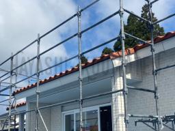 軒裏には「軒天ボード」と言う仕上げ材が貼られます！屋根の側面部分は破風と言う場所で、ここには「破風サイディング」と言う仕上げ材を取り付けます。---- COPYRIGHT©2021 霧島市 TDホーム霧島（有）林工務店 ----