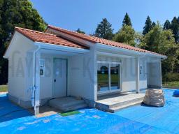 雨樋を取り付け、足場も外されました！ 外壁工事はこれで完了です！---- COPYRIGHT©2021 霧島市 TDホーム霧島（有）林工務店 ----