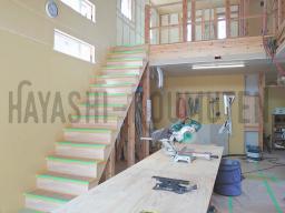 階段の施工が行われました！---- COPYRIGHT©2020 霧島市 TDホーム霧島（有）林工務店 ----