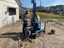 工事開始前に、まずは地盤調査が行なわれました! 地盤調査は、スウェーデン式サウンディング試験と言う方法で行なわれました。---- COPYRIGHT©2020 霧島市 TDホーム霧島(有)林工務店 ----