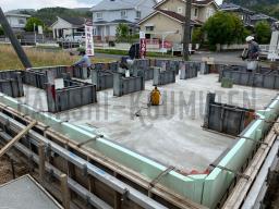 立ち上がり基礎の型枠が組まれました!---- COPYRIGHT©2020 霧島市 TDホーム霧島(有)林工務店 ----
