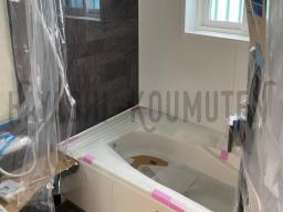 ユニットバスの工事が行なわれました!---- COPYRIGHT©2020 霧島市 TDホーム霧島(有)林工務店 ----