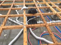 換気システムの機械設置が行なわれましたヾ(=^▽^=)ノ 換気システムは、機械による給気、排気を行ない、熱交換器を通すことで熱損失を少なくできる換気です(o^∇^o)ﾉしかも綺麗な空気だけを取り込むことができるので体に優しい換気になっています！---- COPYRIGHT©2020 霧島市 TDホーム霧島（有）林工務店 ----