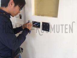 電気仕上げ工事が行なわれました---- COPYRIGHT©2020 霧島市 TDホーム霧島（有）林工務店 ----