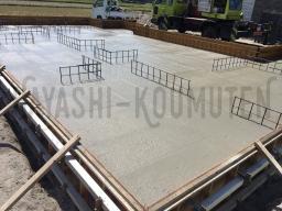 ベースコンクリートの打設が行われました。---- COPYRIGHT©2019 霧島市 TDホーム霧島（有）林工務店 ----