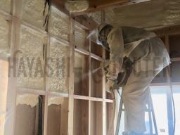 発泡ウレタン断熱材吹き付け工事が行なわれました！---- COPYRIGHT©2019 霧島市 TDホーム霧島（有）林工務店 ----