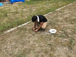 縄張りを行いました！ 縄張りは、家の建つ場所を縄で囲って配置を視覚化する作業になります！ 図面通りの場所に杭を打ち、グルッと一周縄を巻き付けていきます。 ---- COPYRIGHT©2018 霧島市 TDホーム霧島（有）林工務店 ----