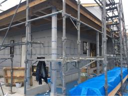 外壁を貼る前に遮熱シートを施工します。家全体を包み込んで、家の断熱性を高めています！---- COPYRIGHT©2019 霧島市 TDホーム霧島（有）林工務店 ----