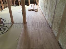 2階はラバーウッドの無垢材が使用されています---- COPYRIGHT©2019 霧島市 TDホーム霧島（有）林工務店 ----