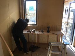 カウンター材の取り付けなども行なわれました！---- COPYRIGHT©2019 霧島市 TDホーム霧島（有）林工務店 ----