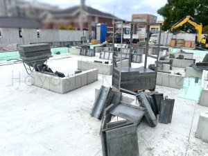 型枠解体
𓈒𓐍𓂃𓈒𓂂𖤣𖤥𖠿................
　