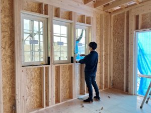 トリプルガラスの樹脂窓
　
................................
 