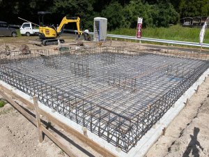 鉄筋組み
　
...............𖠿𖤣𖤥𓈒𓂂𓂃𓈒𓐍
 